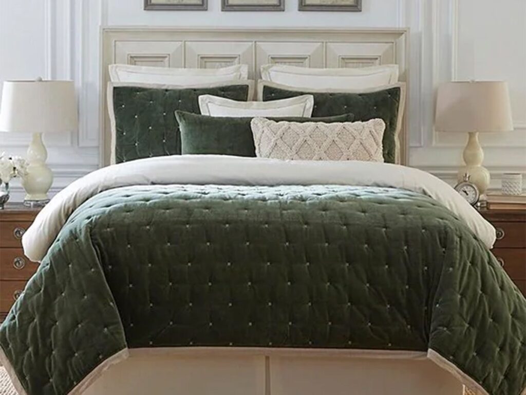 best-comforter-sets-tout-1038364e7af24c9780630b3baf01e3ca